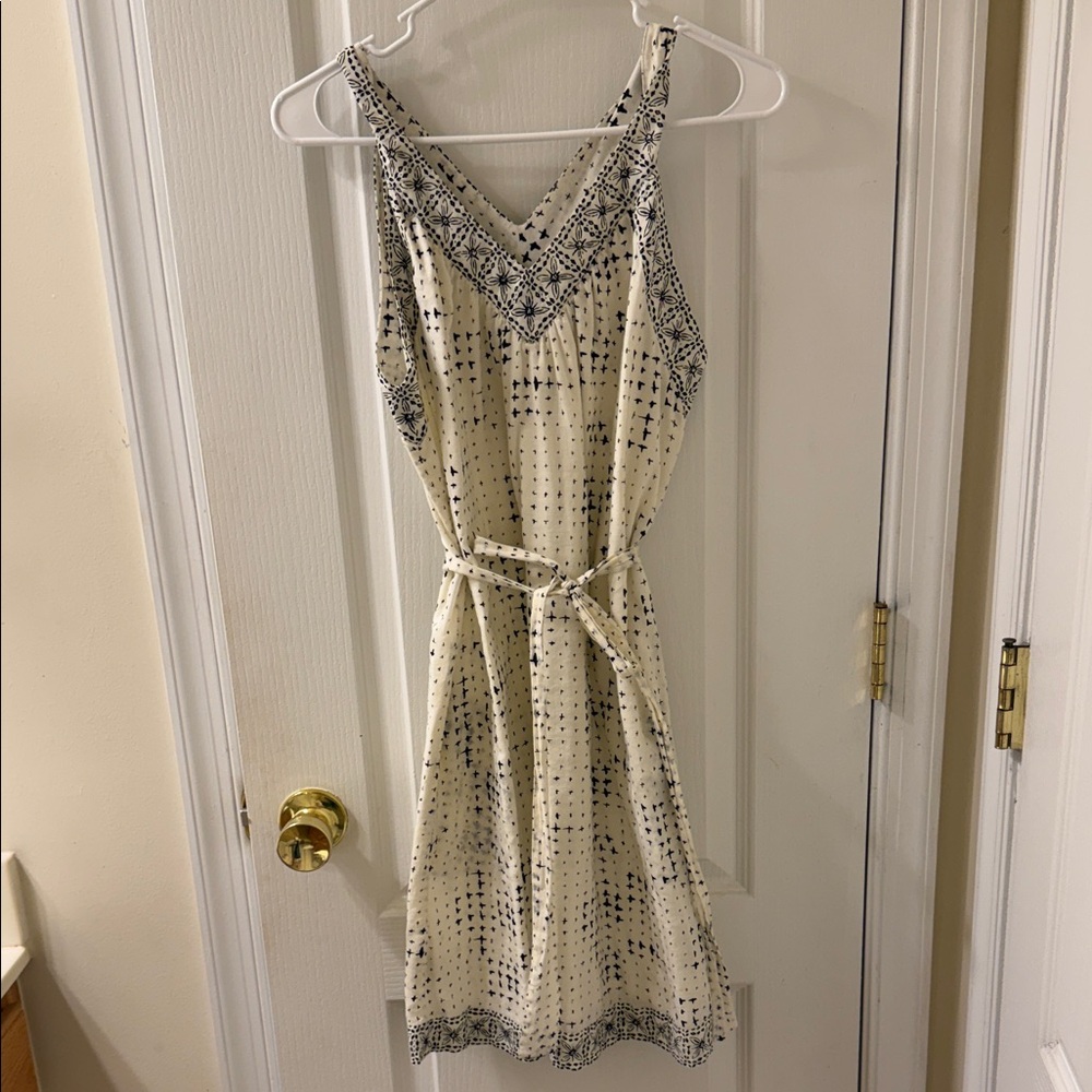 Chic Cream and Black Patterned Midi Dress with pockets!!